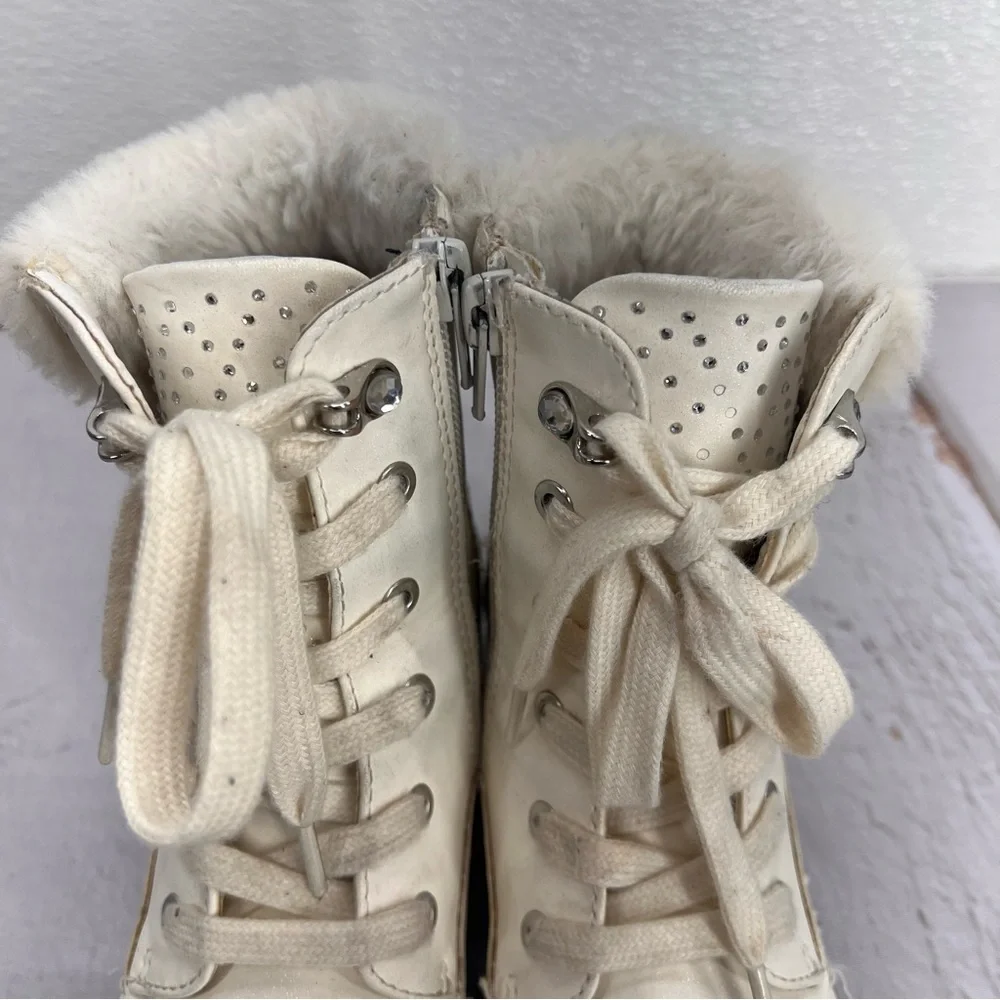 Mia Girl creamy white boots‎ Fur Top Sparkly tongue SIZE 2M